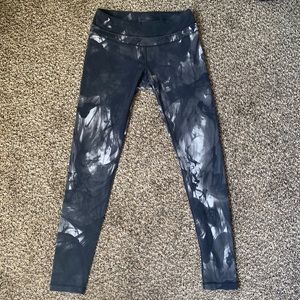 Lucy.com workout pants